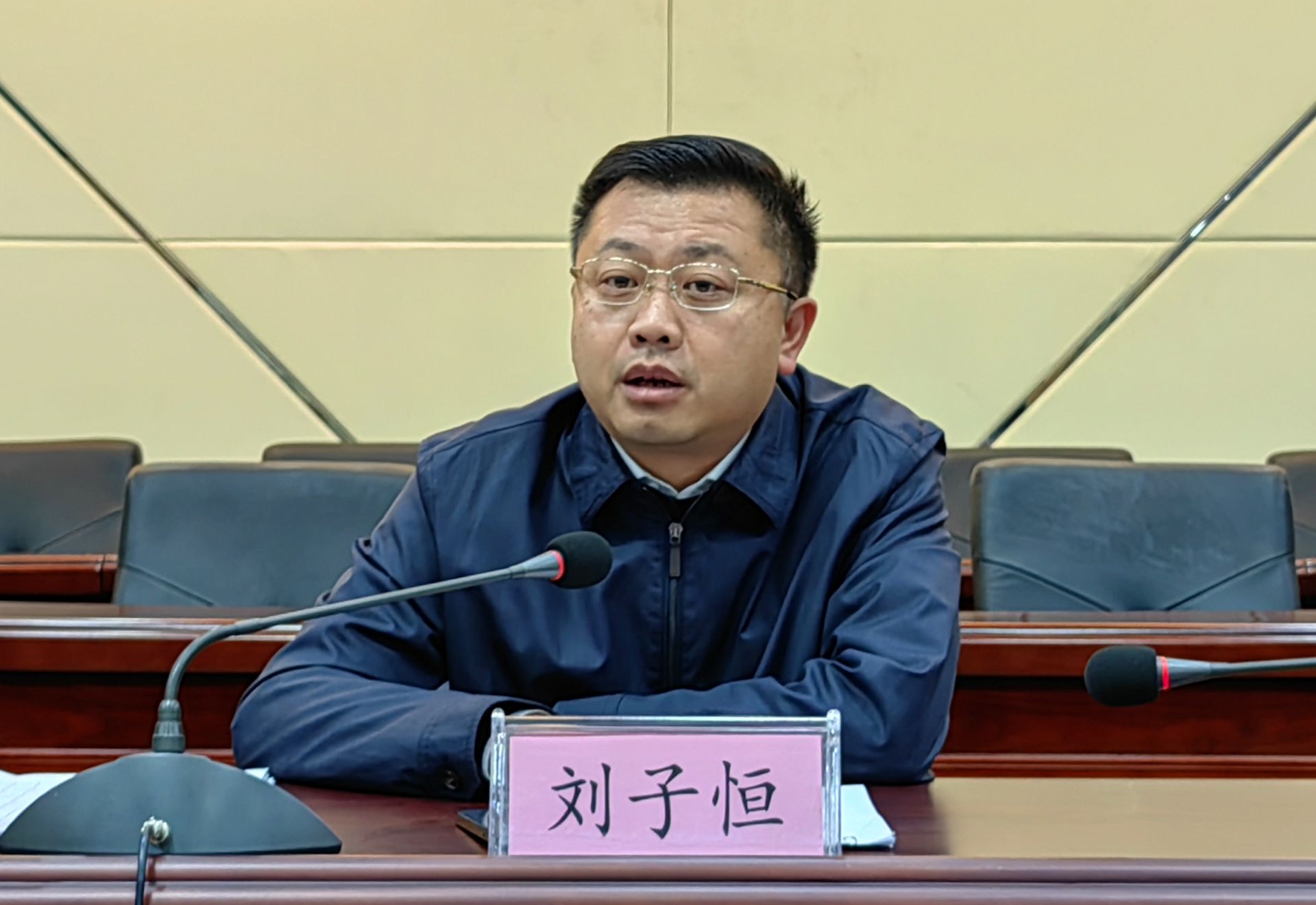 正在上传...